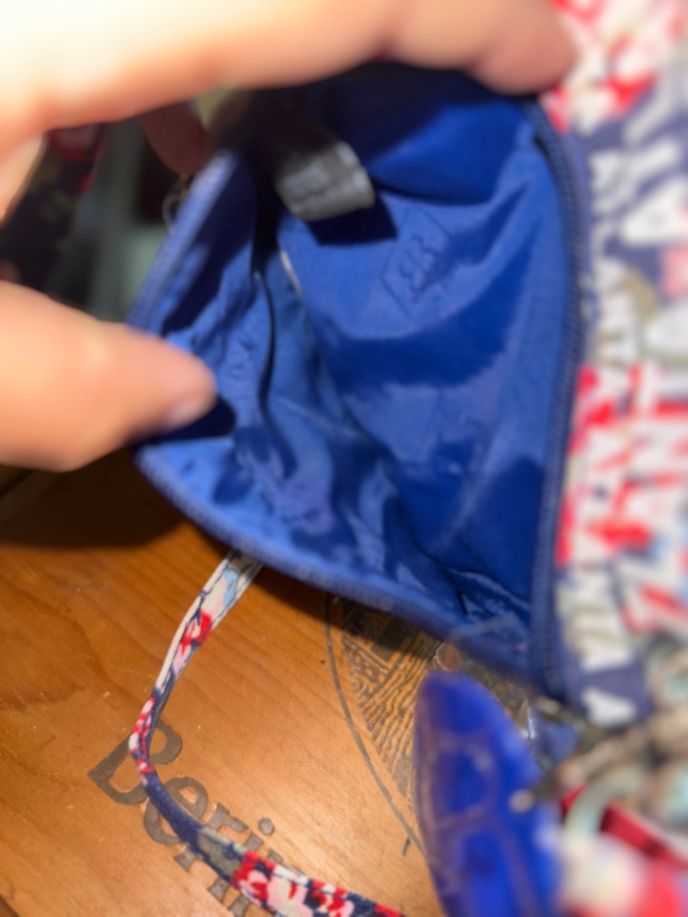 Robin Ruth Atlanta Crossbody - Picture 2 of 7